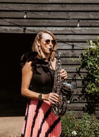 sister sax video|Essex based Sister Sax band, Female Saxophonist & singer for。